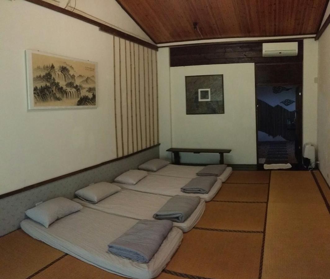 Bright Moon Homestay Dongshi  Exterior foto