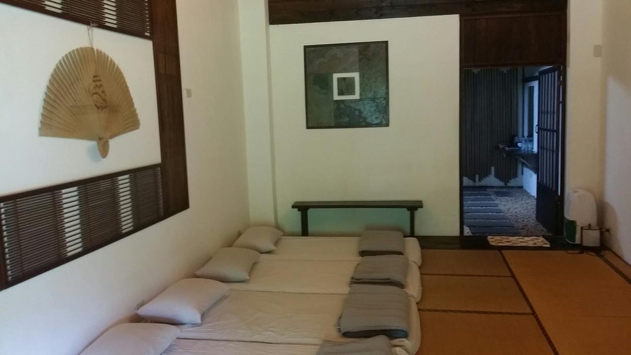 Bright Moon Homestay Dongshi  Exterior foto